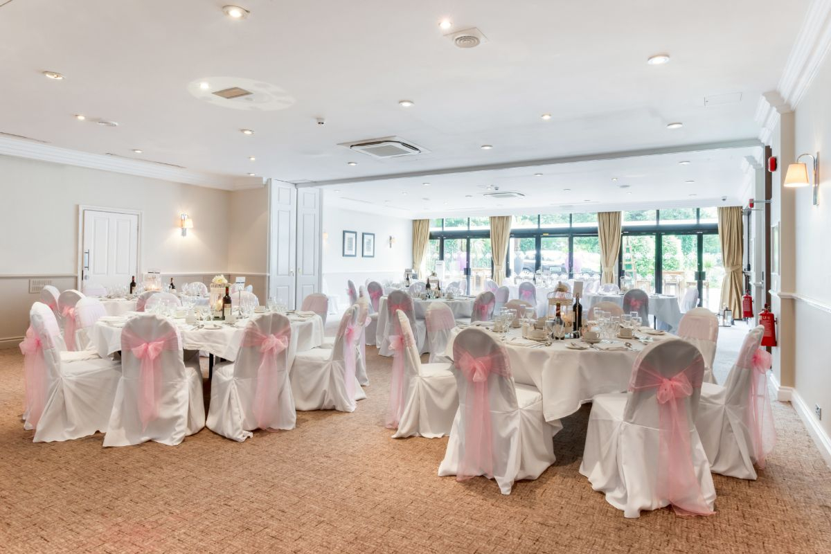 Gallery Item 8 for Pinewood Hotel